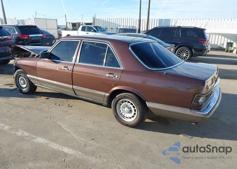 1985 Mercedes-Benz 380 Se z USA, uszkodzony, nr VIN WDBCA32C9FA093878